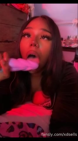 Xdsells Dildo sucking too lewd